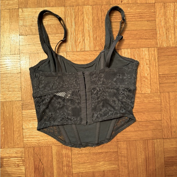 Hollister Lace Corset - Picture 5 of 6